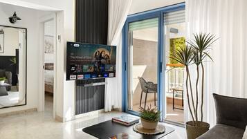 2 bedrooms, iron/ironing board