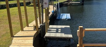Charming 2-bedroom Fish River view upstairs apartment  in wonderful Fairhope AL