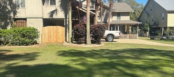 Charming 2-bedroom Fish River view upstairs apartment  in wonderful Fairhope AL