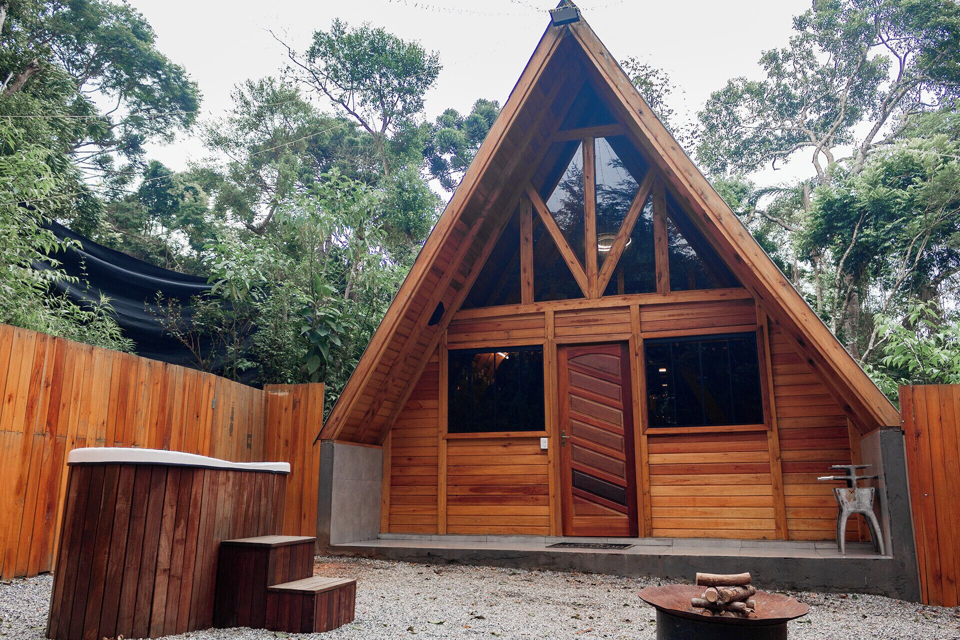 Chalet Romantique, 1 grand lit et 1 canapé-lit, baignoire à jets, côté jardin | Extérieur