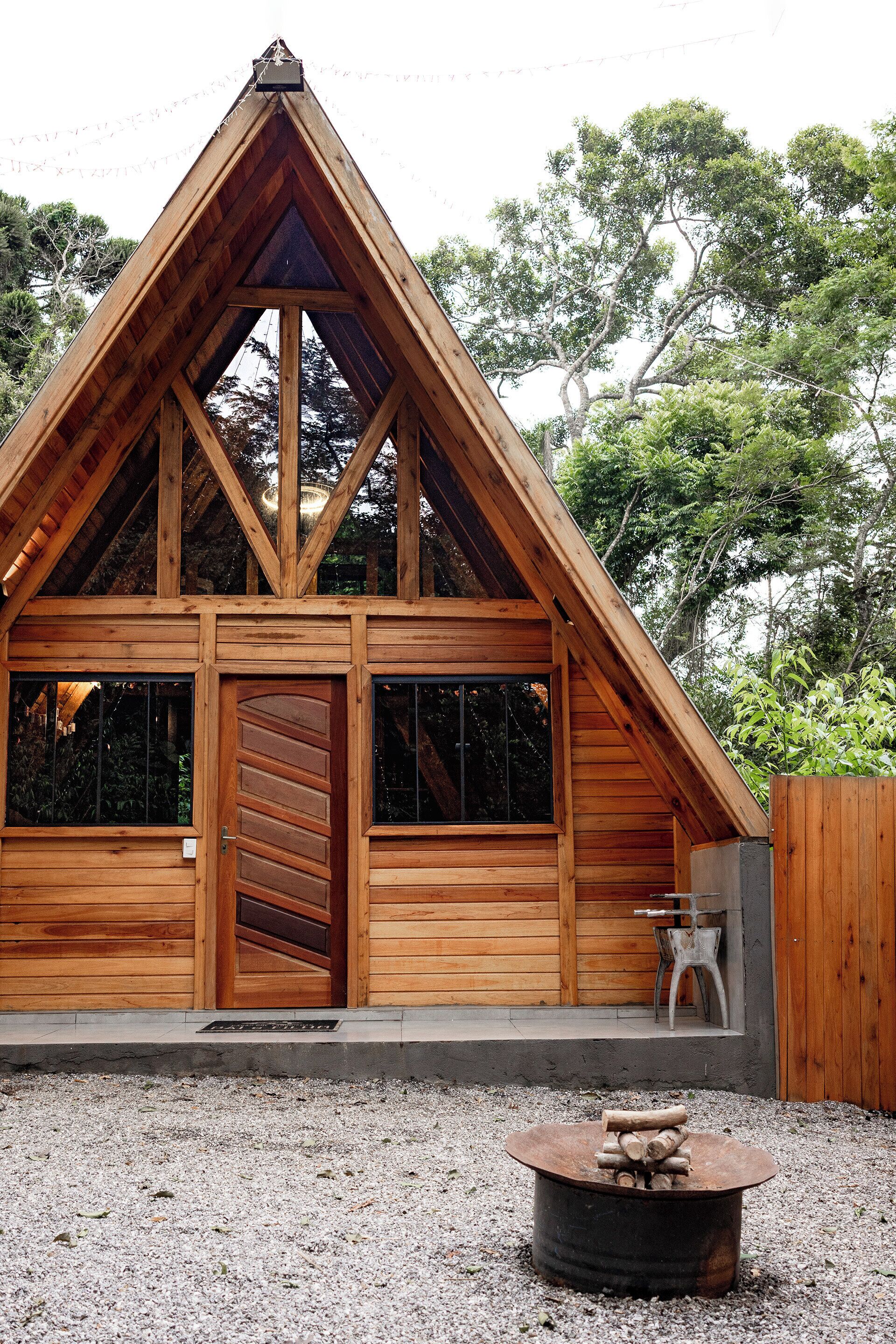 Chalet romántico, 1 cama matrimonial y sofá cama, hidromasaje, en el área del jardín | Exterior