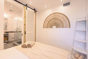 2 Schlafzimmer, Zimmersafe, Bügeleisen/Bügelbrett, Reisekinderbett