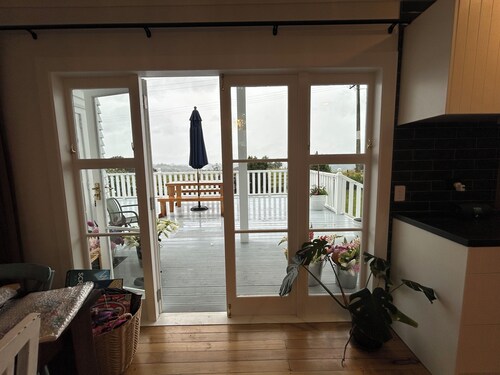 Accessible Ohope Beach Country Cottage