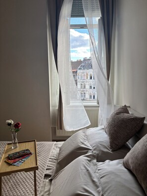 2 chambres, fer et planche à repasser, Wi-Fi, draps fournis