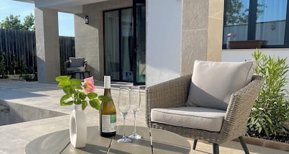 2 Bed Courtyard Villa with pool nr to Sunny Beach