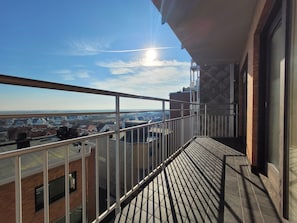 Apartment | Property grounds - Steps From the Quiet Seaside Path (Middelkerke)