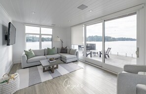 Televisión, chimenea, mesa de ping pong, oficina