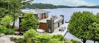 7 bed 5 bath luxury cottage in prime location on Lake Rosseau