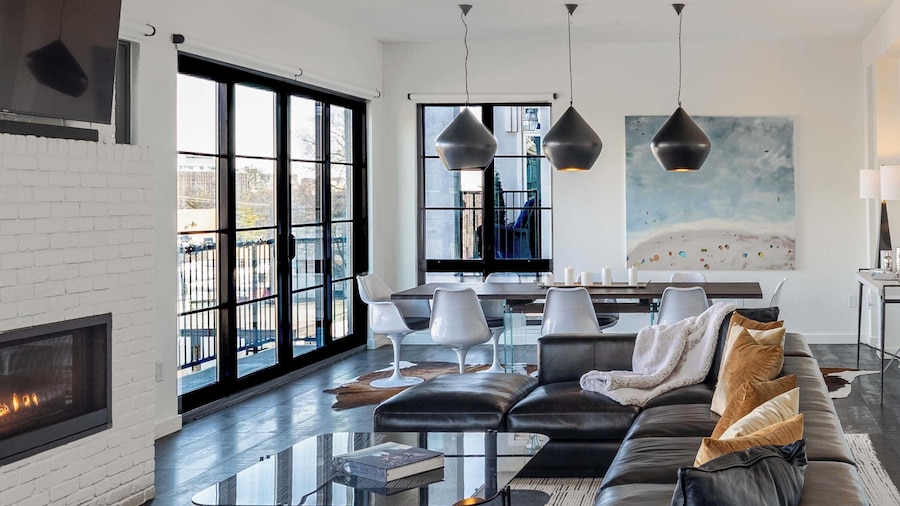121 Hotel Floor 3 Buyout by Avantstay Entire Third Floor Buyout of 121 Hotel! Sleeps 18