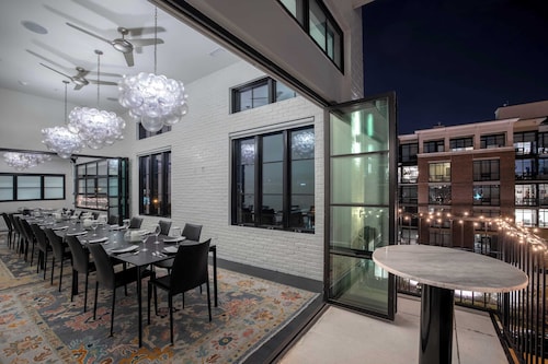 121 Hotel Floor 1 Buyout by Avantstay Entire First Floor Buyout of 121 Hotel! Sleeps 16