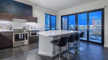 Studio (6 Bedrooms) | Sisätilat