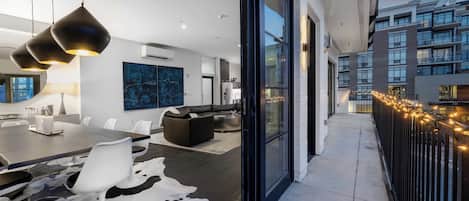 House (Multiple Bedrooms) | Front of property