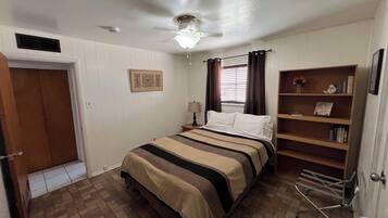 3 bedrooms, iron/ironing board, travel cot, free WiFi