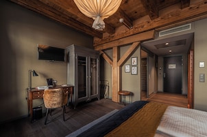 Superior Double Room, City View | Desk, laptop workspace, rollaway beds, free WiFi