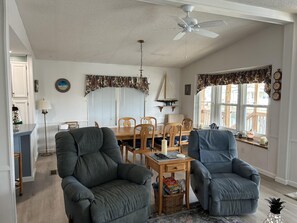 TV - Three Bedroom Waterfront Beach House in Oceanside Village (Surfside Beach)