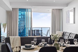 Interior - Cozy 2 Bedroom Unit with Ocean Views - Q Stay. HIL 22003 - 2N - NB (SURFERS PARADISE)