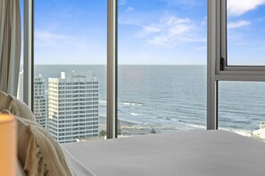 2 bedrooms, in-room safe, iron/ironing board, Internet