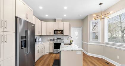 Spacious 3BR with King Beds & Personal TVs in Raleigh!