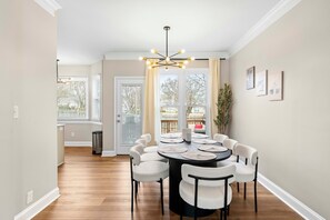 Dining - Spacious 3BR with King Beds & Personal TVs in Raleigh! (Raleigh)