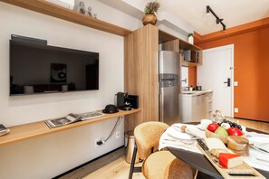 Studio Deluxe Casal | Hypo-allergenic bedding, laptop workspace, free WiFi