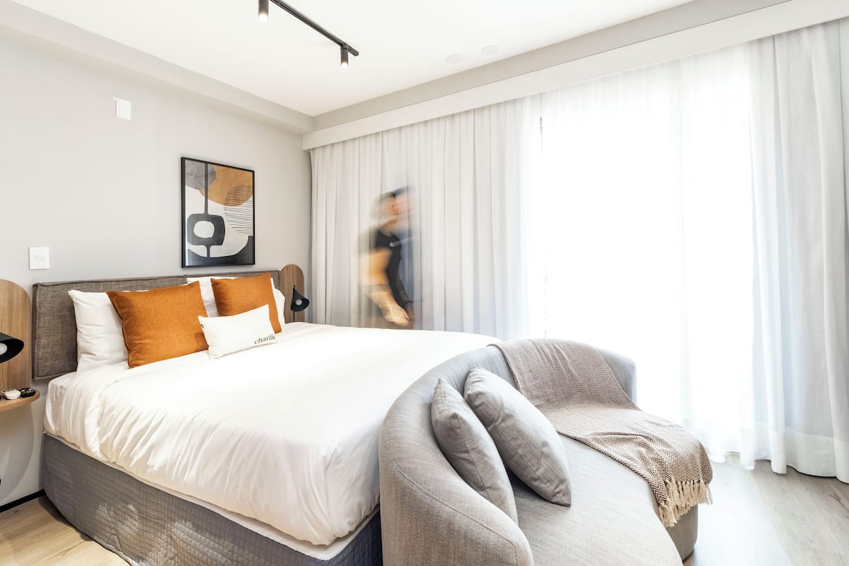Studio Standard Casal | Espacio para trabajar con laptop y wifi gratis