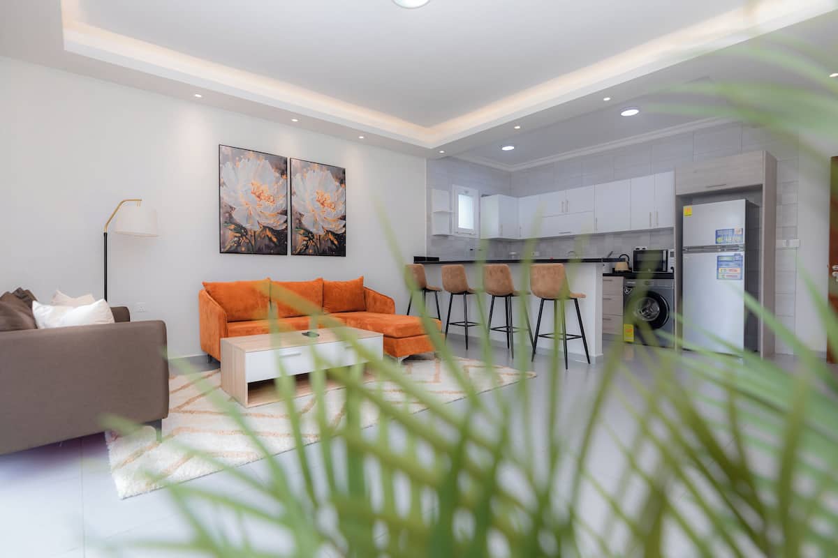 Apartment, City View | Ruang tamu | Monitor komputer
