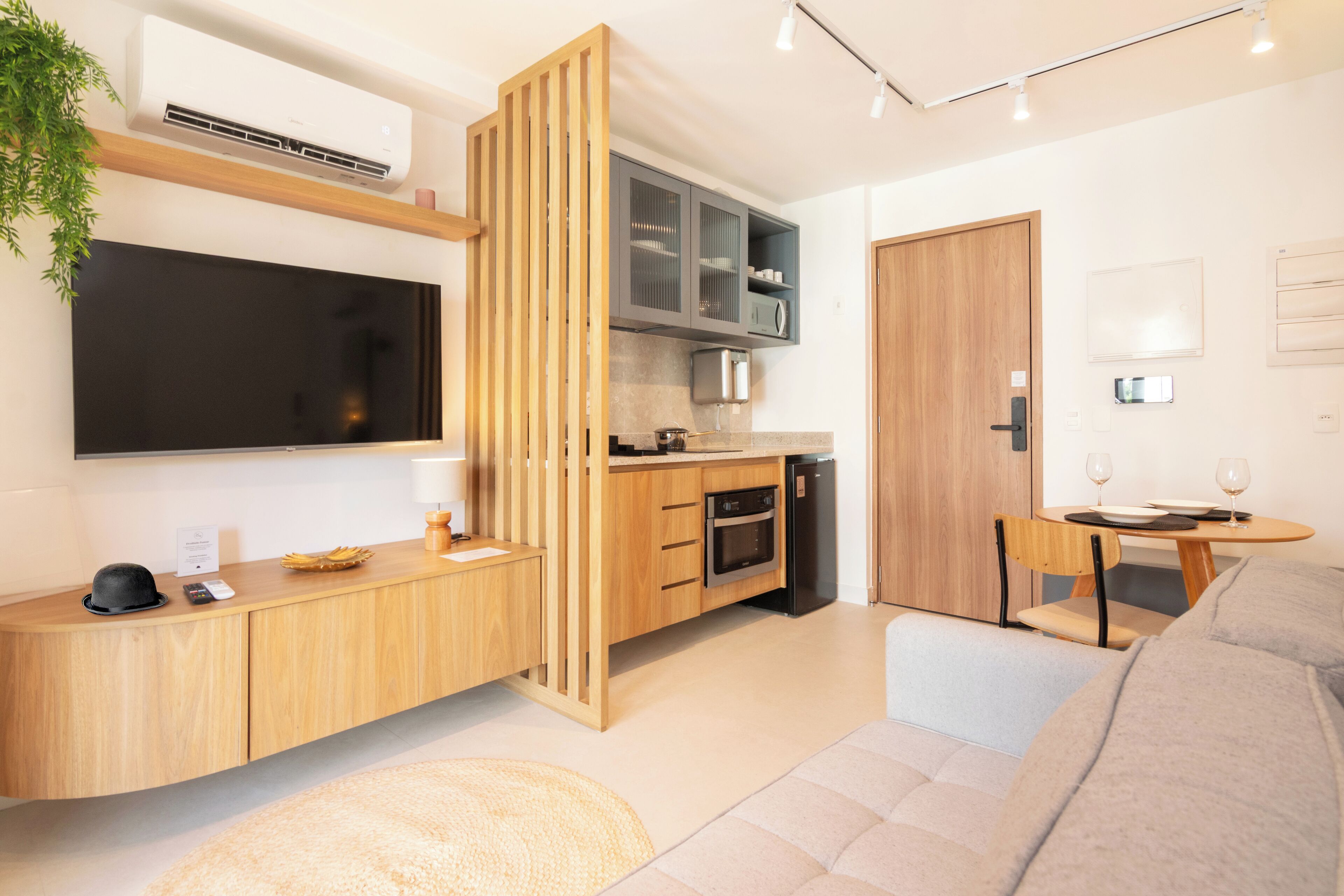 Apartamento 1 Dorm Standard Casa | Ruang keluarga | TV