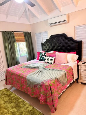 4 bedrooms, iron/ironing board, WiFi, bed sheets