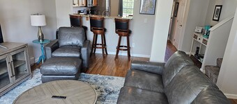 Acadia Villas!  5B Hunter's Way:  A private neighborhood nestled in the woods.