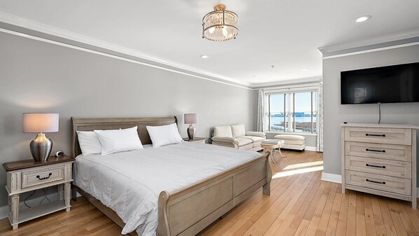 4 bedrooms, iron/ironing board, free WiFi