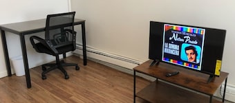1-bedroom apartment, private entrance