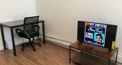1-bedroom apartment, private entrance