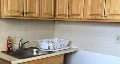 1-bedroom apartment, private entrance