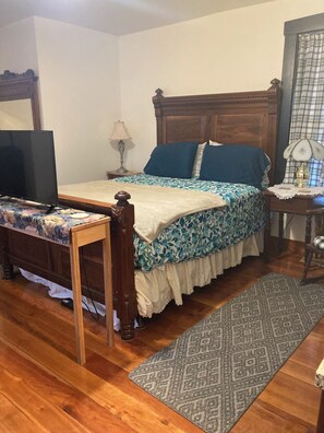 1 bedroom, desk, iron/ironing board, free WiFi