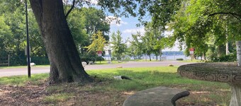 Studio apartment in water view Historic home with WiFi, separate AC/heat