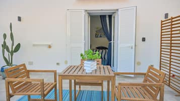 Comfort Room | Exterior