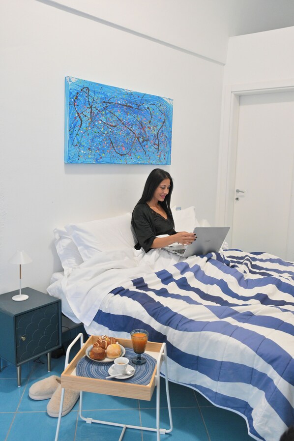 Deluxe Apartment, Partial Sea View