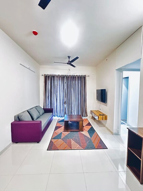 Smart TV - Pelican: 2BHK Modern AC Flat on Baner Road, Pune (Pune)