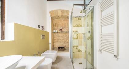 Amo Castle Rooms - Suite Grey