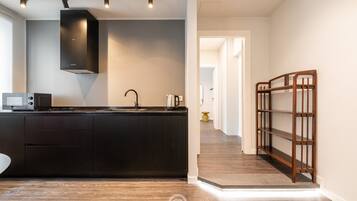 Mikrowelle, Herdplatte, GeschirrspĂŒler