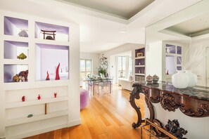 Exclusive Penthouse, Sea View | Living area | 32-inch flat-screen TV with digital channels, LCD TV