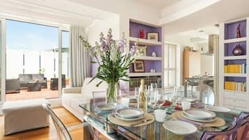 Exclusive Penthouse, Sea View | Living area