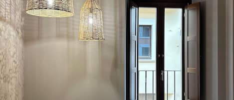 2 Schlafzimmer, Schreibtisch, BĂŒgeleisen/BĂŒgelbrett, Reisekinderbett