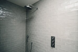 Dusche, Haartrockner