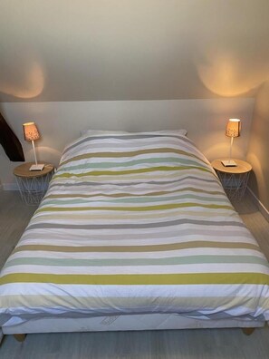 3 室のベッドルーム、旅行用ベビーベッド、WiFi (無料)