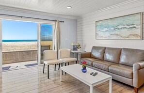 TV - Incredible Oceanfront Home w/ Rooftop Deck & Cool, Coastal Interior! (Newport Beach)