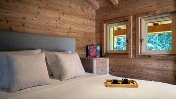 5 slaapkamers, een strijkplank/strijkijzer, wifi, beddengoed