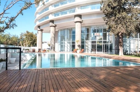 Pool. Luxury apartment - Full amenities - Mendoza City