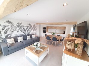 TV - Gîtes de France® - Lodge and Sweety Spa (NEUFCHATEL EN BRAY)