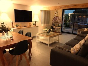 TV - Gîtes de France® - Lodge and Sweety Spa (NEUFCHATEL EN BRAY)